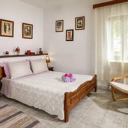 Traditional Cretan House In Village Near Falassarna Platanos (Chania)