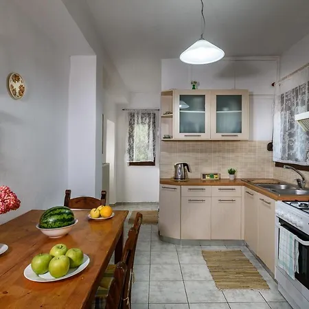 Traditional Cretan House In Village Near Falassarna Apartment